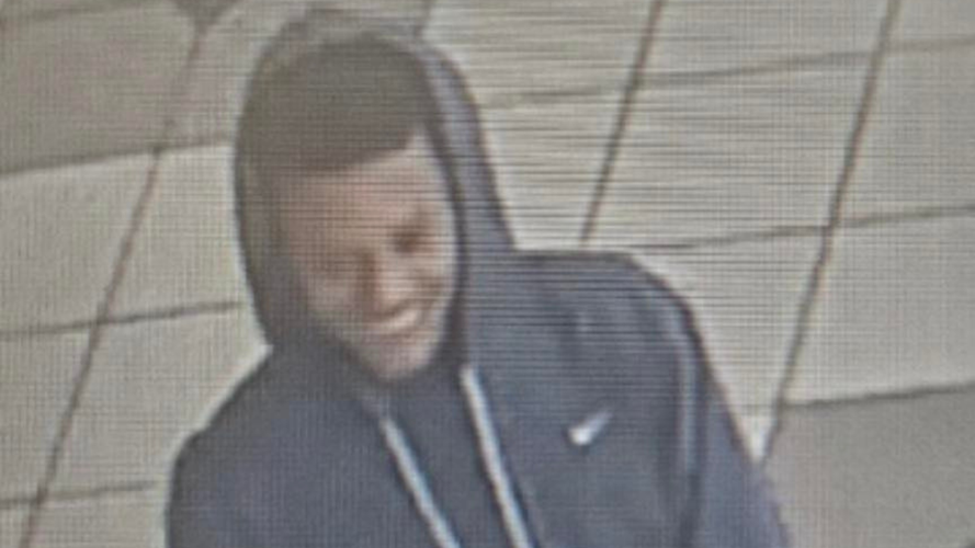 Teen arrested, police attempting to identify another person in Mall