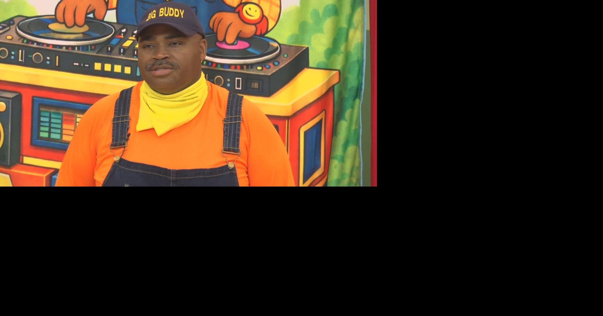 Actor Roger Timber, Louisiana native & UL grad, visits Lafayette school