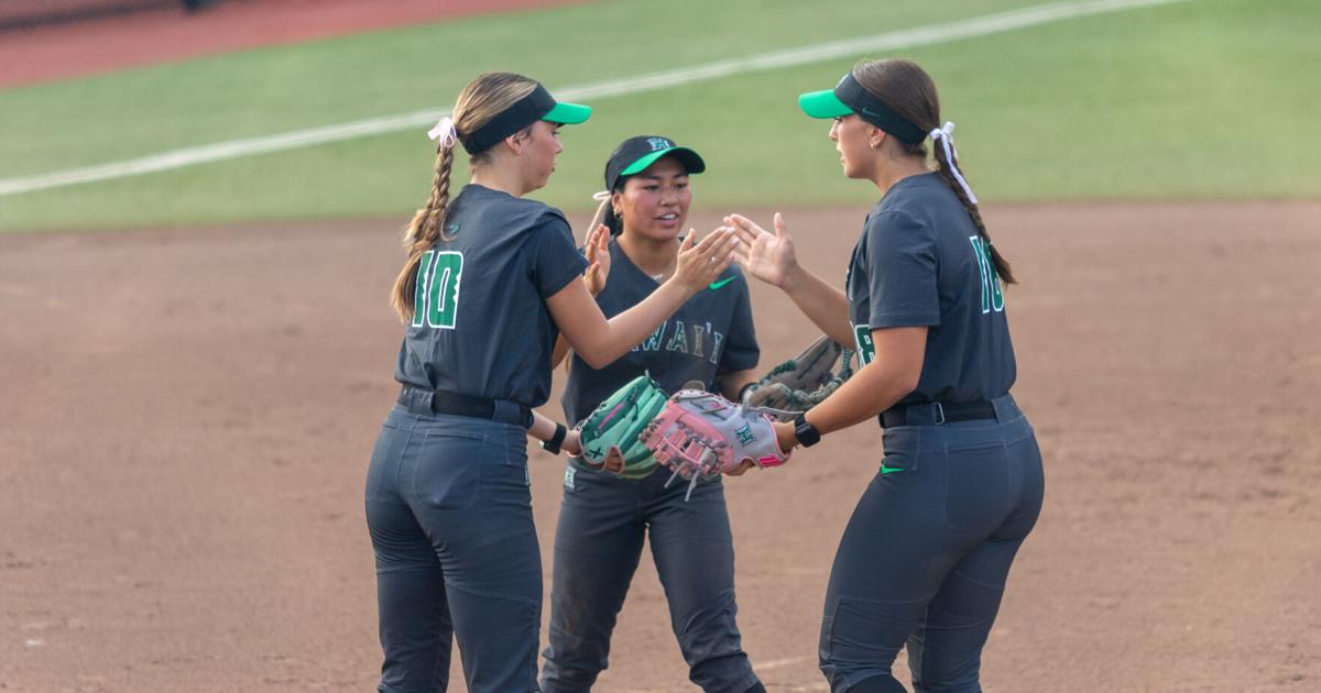 Last Call Softball The Final Stretch: Looking to the Softball Postseason | Ka Leo | kaleo.org