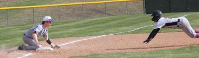 Jekielek's walk-off single leads Wolves over Rovers
