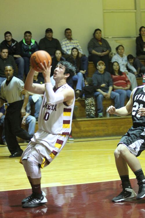 LometaEvantBOYSBasketball30.jpg