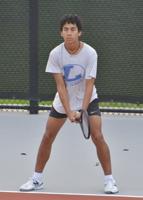Vasquez wins singles title in Badgers' final tuneup for district meet