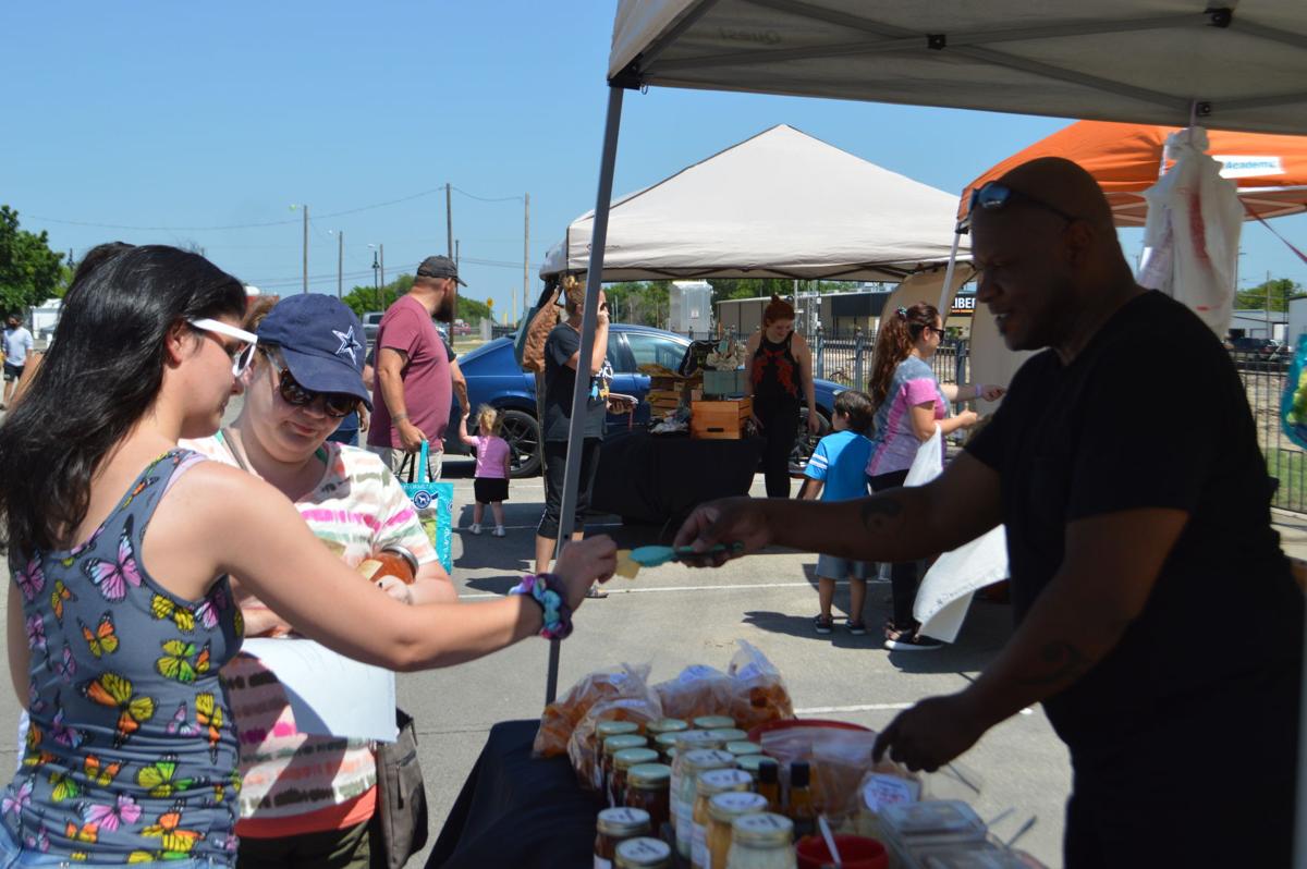 Dozens Brave The Heat Turn Out For New Killeen Farmers Market