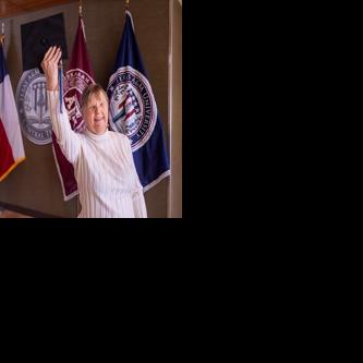 A&M-Central Texas student, 73, finishes her degree and graduates with honors