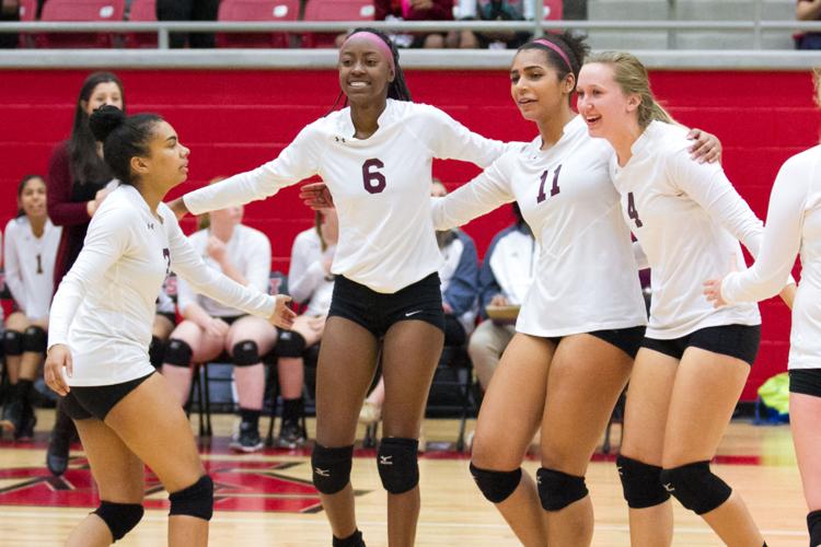 6A VOLLEYBALL PLAYOFFS Duncanville rallies to top Lady Roos in 5set