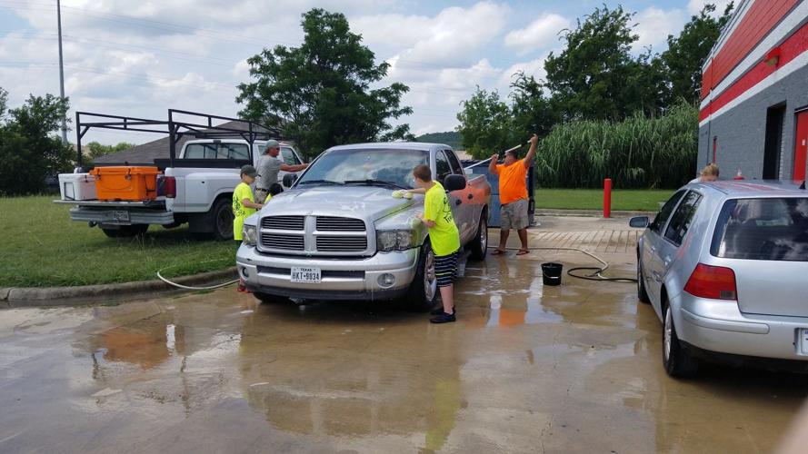 Youth groups find Copperas Cove corner big enough to hold competing car