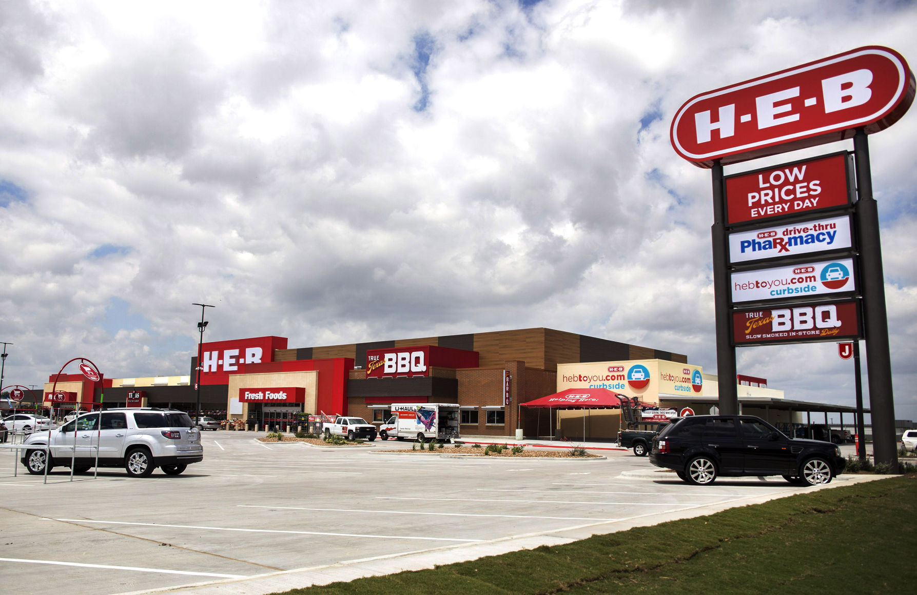 New H-E-B Opens Friday In Killeen | Business | Kdhnews.com