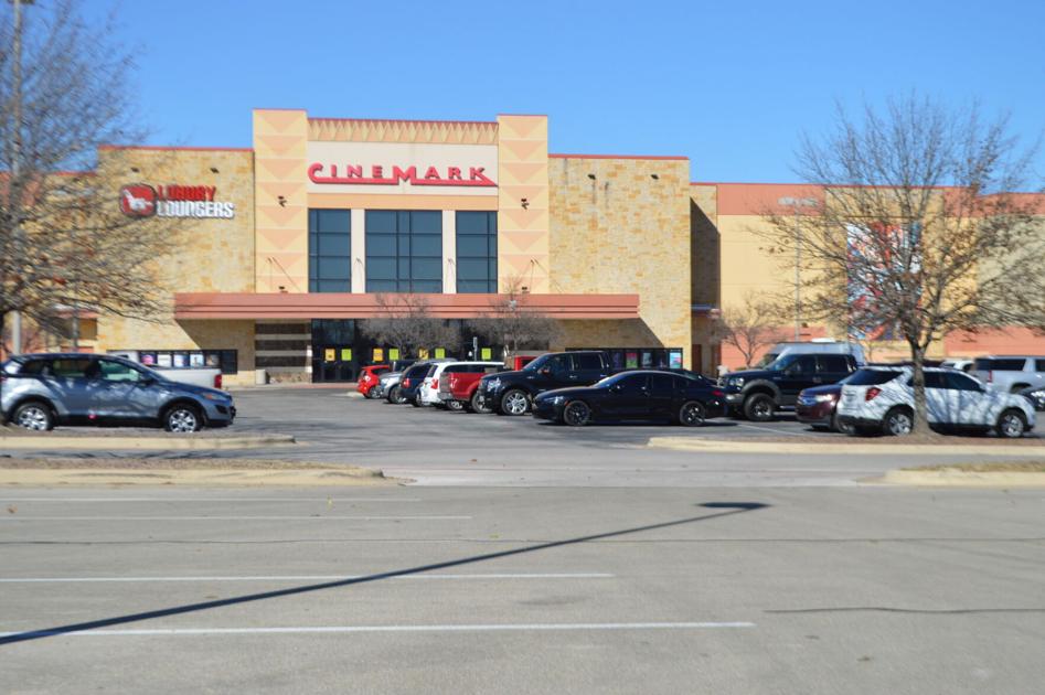 Harker Heights movie theater still open, and people still going Local