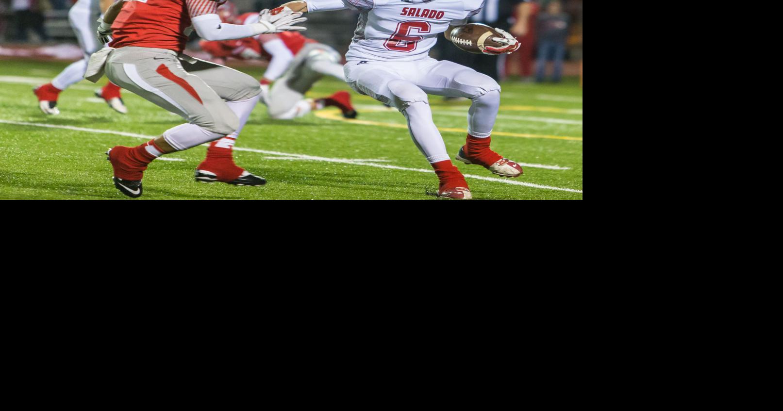 FOOTBALL Bellville overpowers Salado in first round of playoffs