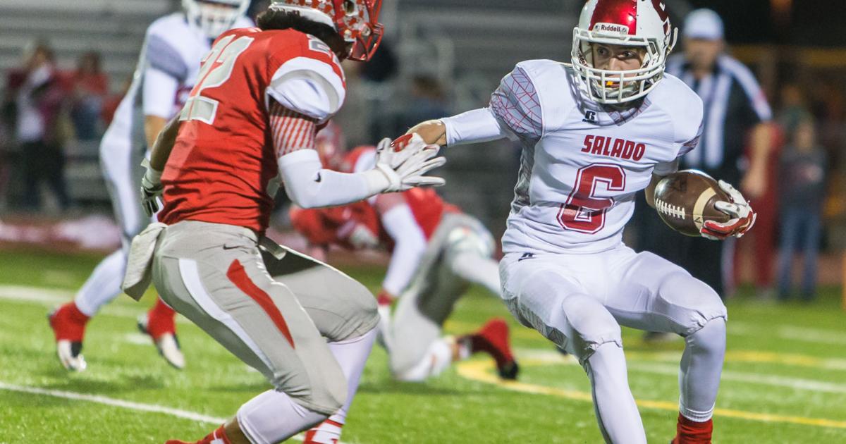 FOOTBALL Bellville overpowers Salado in first round of playoffs