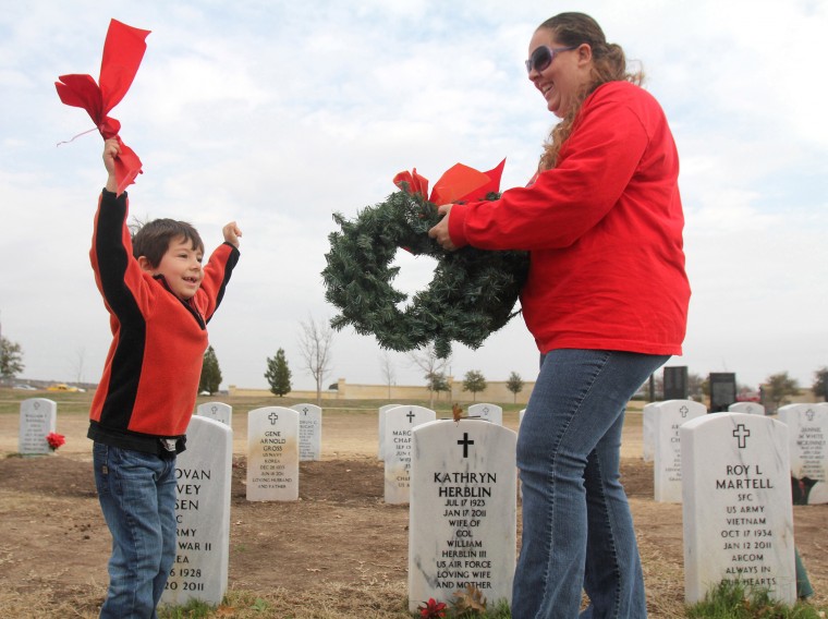 Year in Photos - Wreath Removal