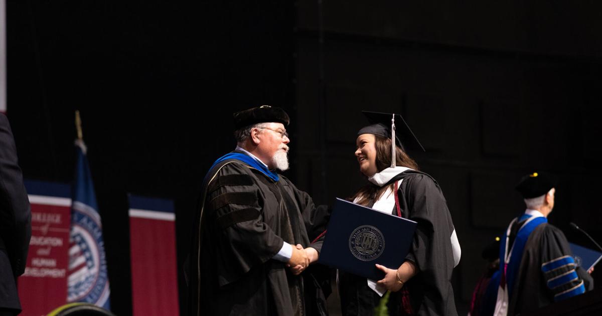 A&M-Central Texas holds fall graduation | Education | kdhnews.com