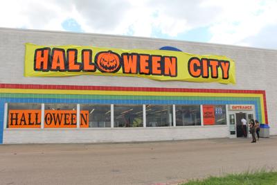 Fall Season Kicks Off With Opening Of Halloween Stores In Central Texas Local News Kdhnews Com