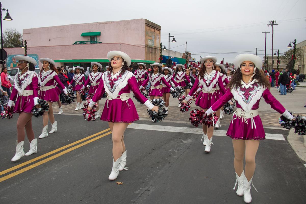 Killeen families enjoy 54th Annual Christmas Parade Local News