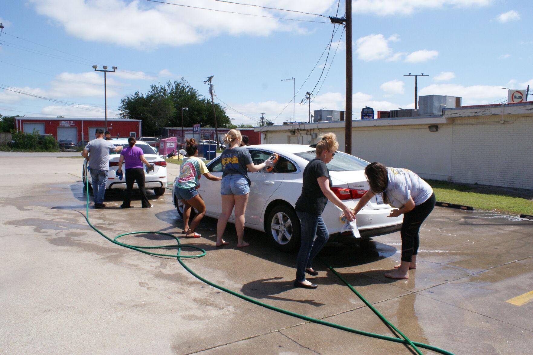 cove-high-s-project-graduation-holds-benefit-car-wash-copperas-cove