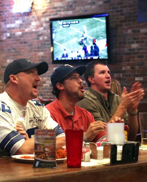 Businesses prepare for Super Bowl