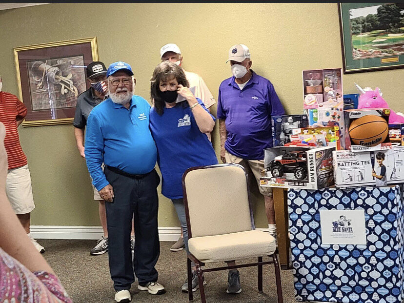Blue Santa organization provides toys and games for hundreds of children - Vimarsana News