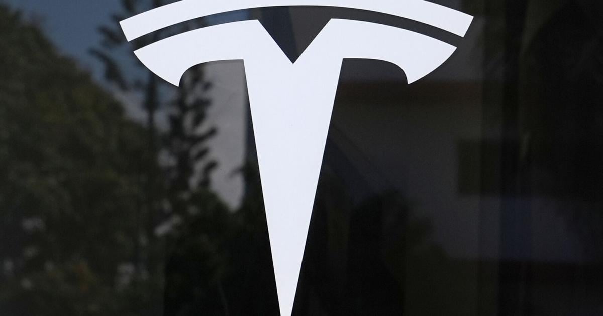 Tesla Crash Probe
