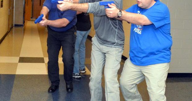 Local police train for active shooter scenario | Crime | kdhnews.com