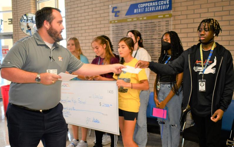copperas-cove-high-school-students-receive-dual-credit-scholarships