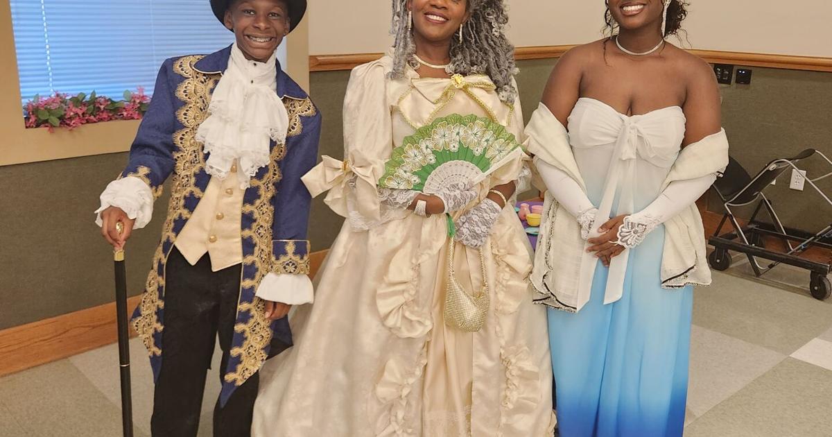 Alt Tea Party Alternative London tea party brings class to Heights library | Local ...