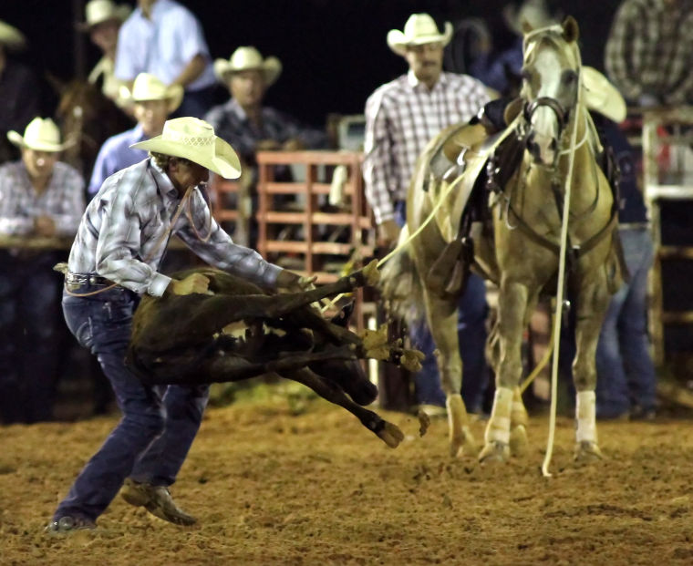 Barrels, cowboys topple at annual Gatesville Riding Club Rodeo