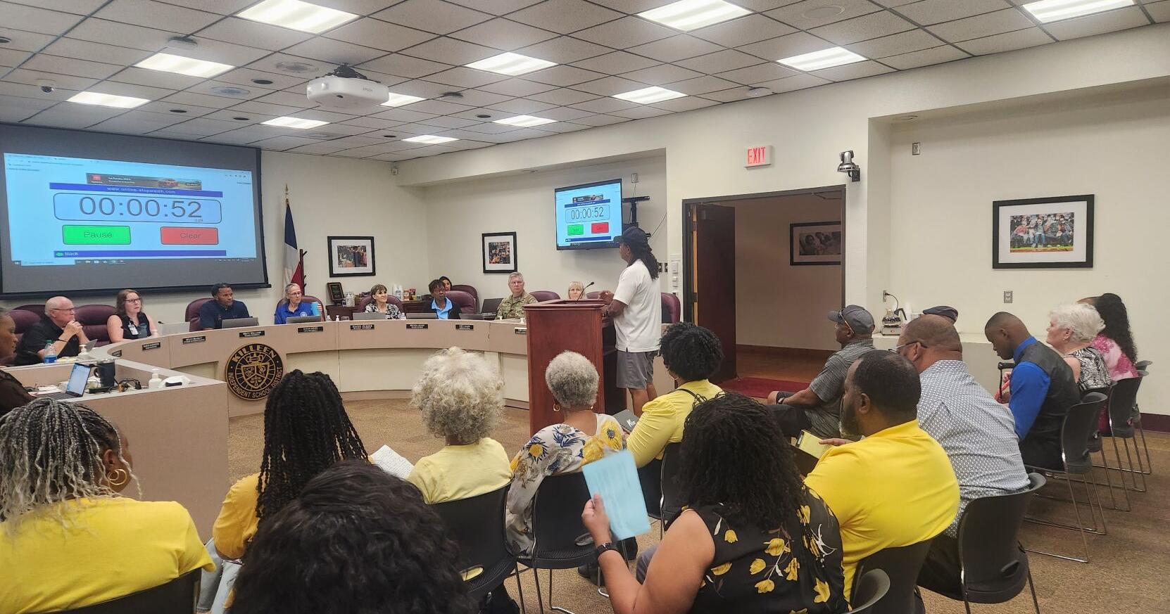 Impassioned residents speak up for beloved Harker Heights coach - Vimarsana News