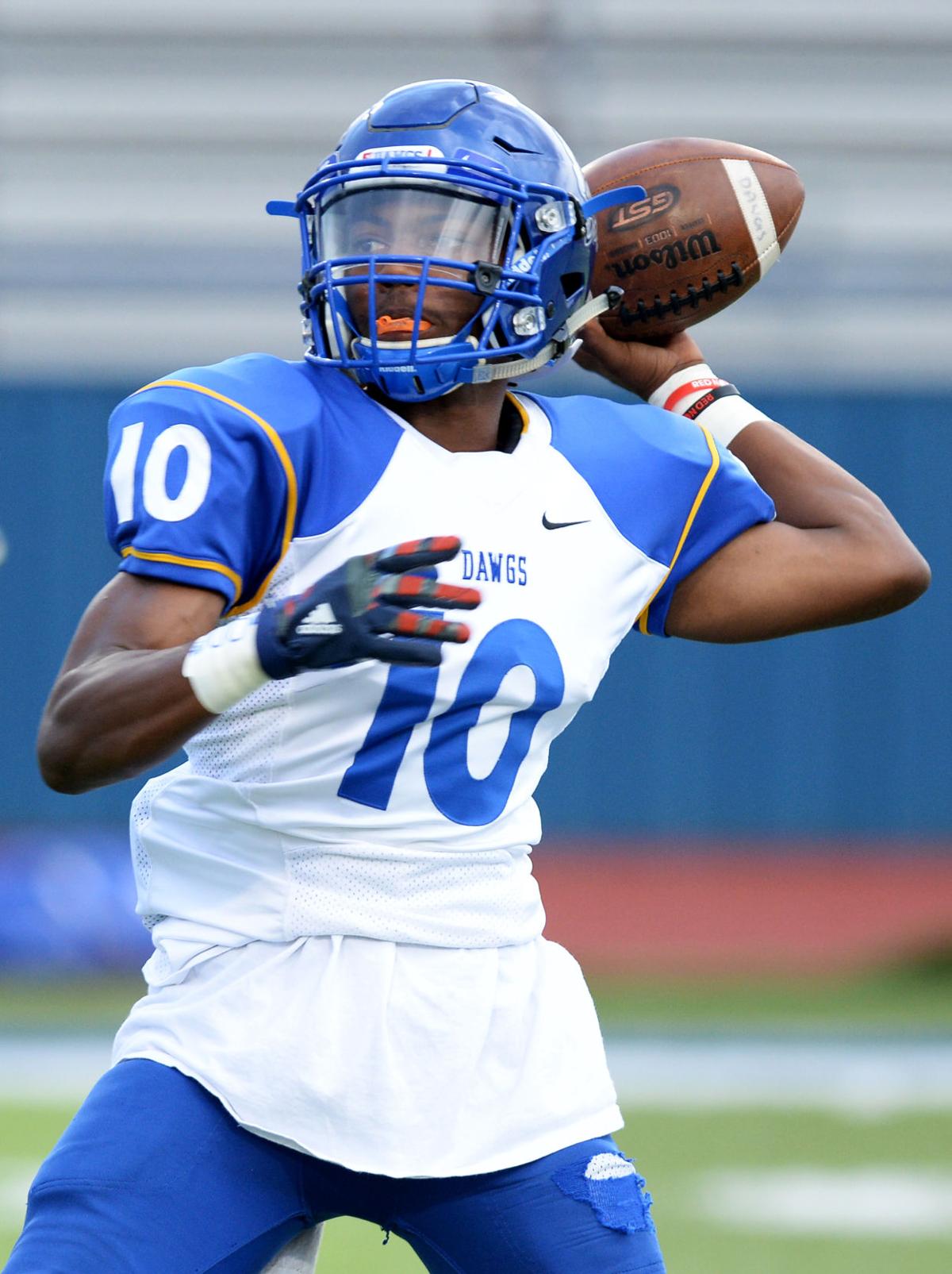 FINAL EXAM Dawg offense doubles up defense, 4221, in spring game