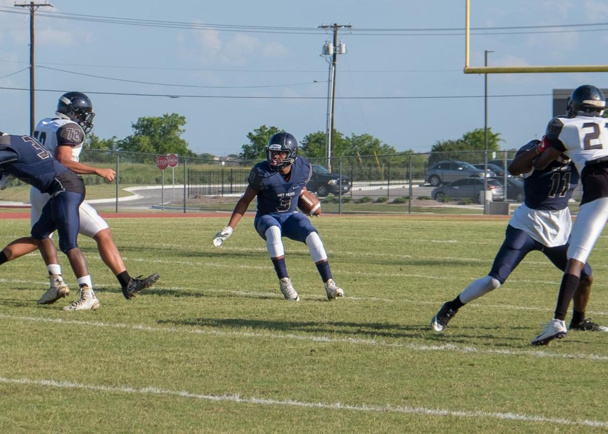 Football White Tops Blue 21 14 In Shoemaker Spring Game