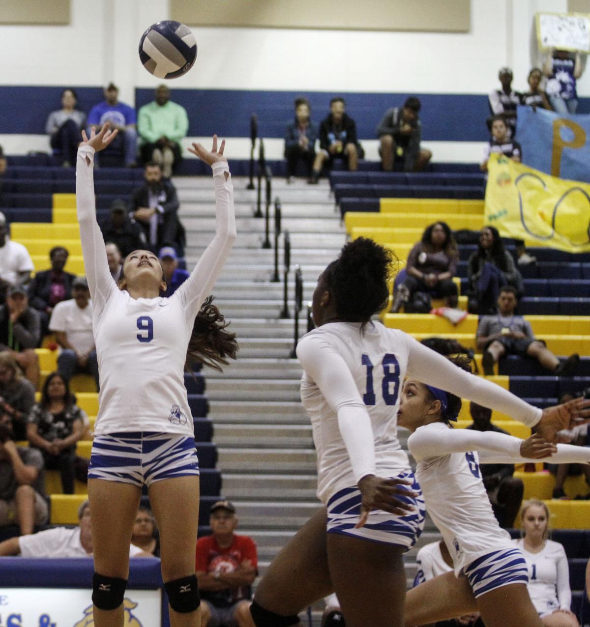 VOLLEYBALL Rapidly maturing Lady Dawgs continue 86A dominance with