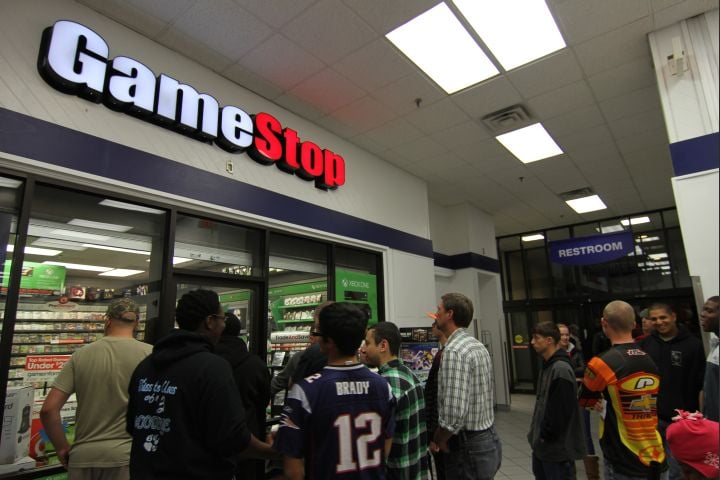 gamestop hold the line