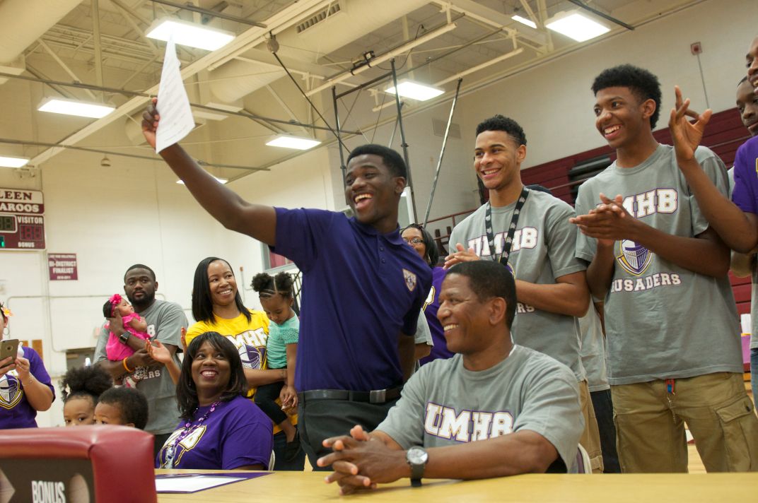 Roos' Cress will play for Mary-Hardin Baylor