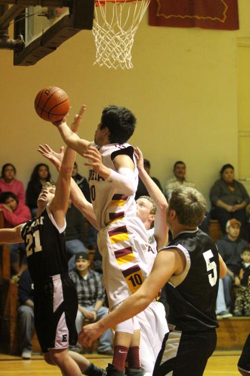 LometaEvantBOYSBasketball39.jpg