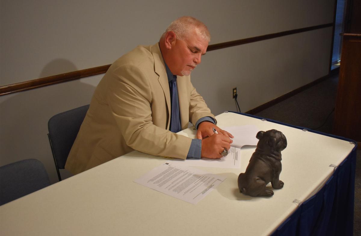 Football New Ad Coach Alvarez Brings Impressive Resume To Cove