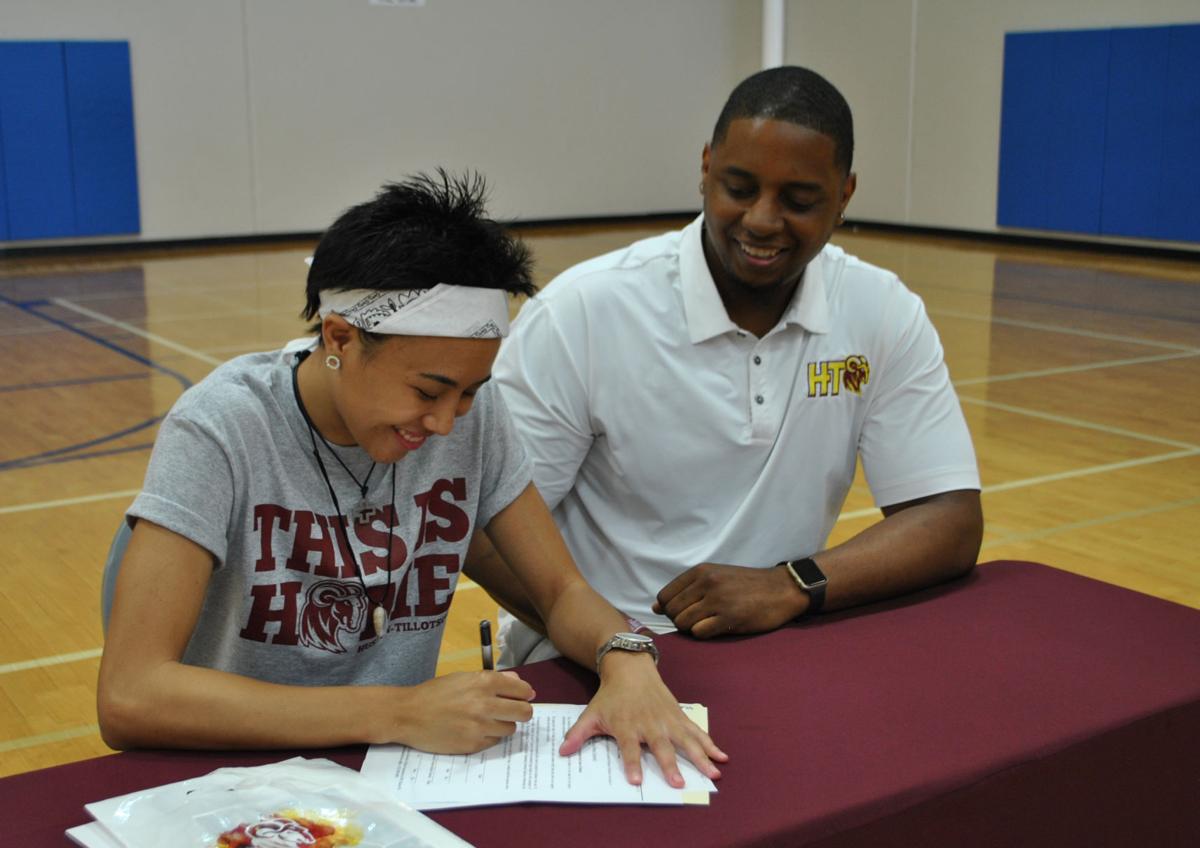 Women S Basketball Ex Ellison Standout Alhambra Signs With Huston