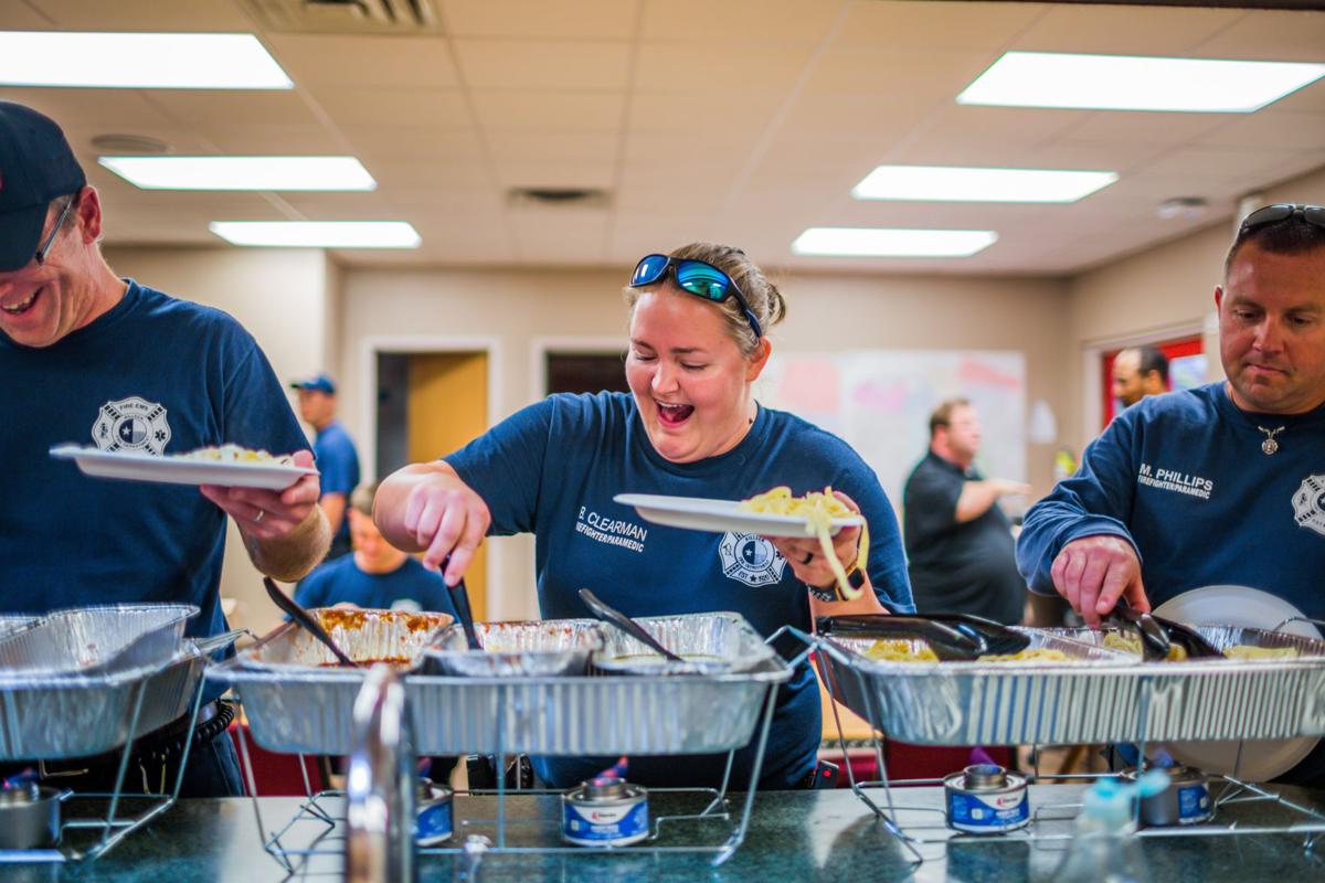 Olive Garden Employees Say Thank You To First Responders Deliver