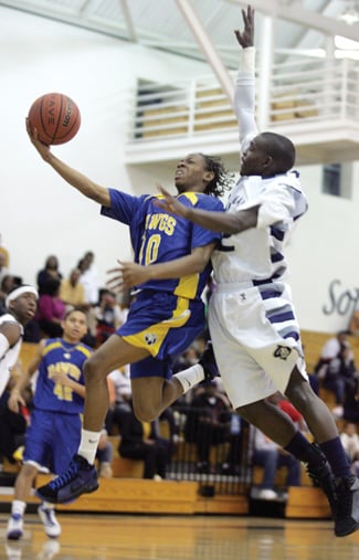 Shoemaker win over Cove, Temple defeat sends Grey Wolves to postseason