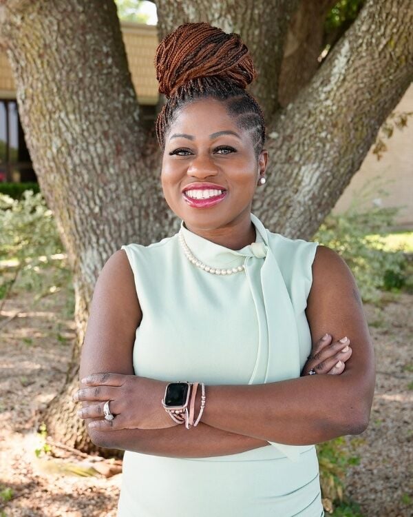 andmary Mary logo choker tops