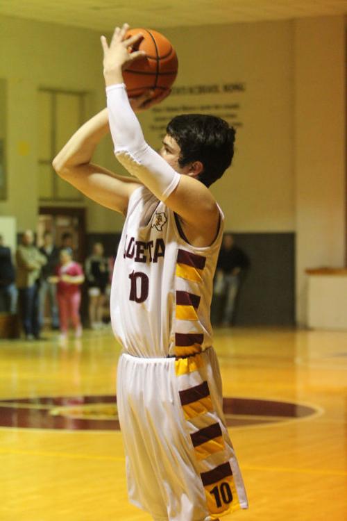 LometaEvantBOYSBasketball11.jpg