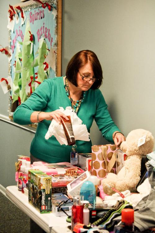 Metroplex donates items for needy Cove children