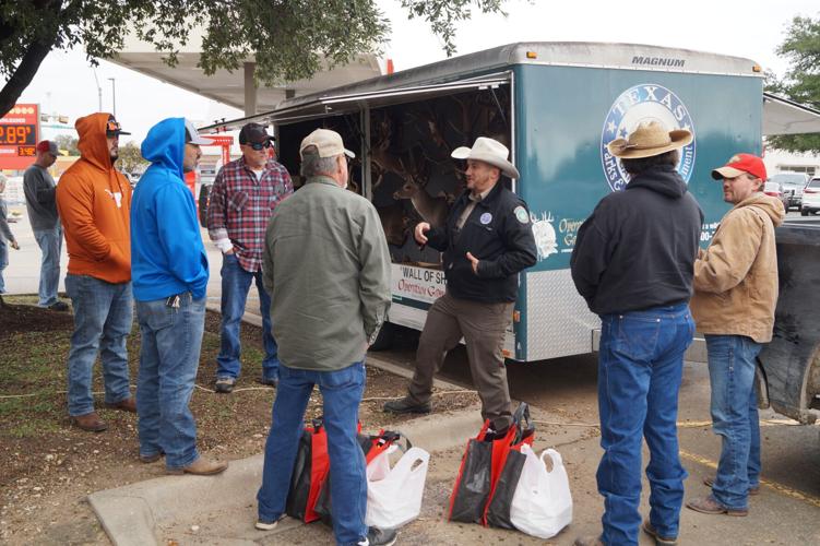 Lampasas hunters to central Texas as whitetail deer season