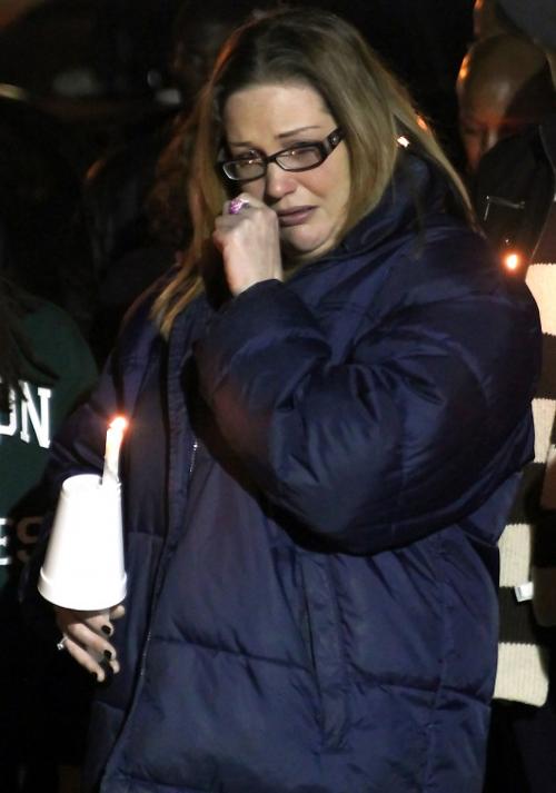Candlelight vigil held for Antonio Griffin