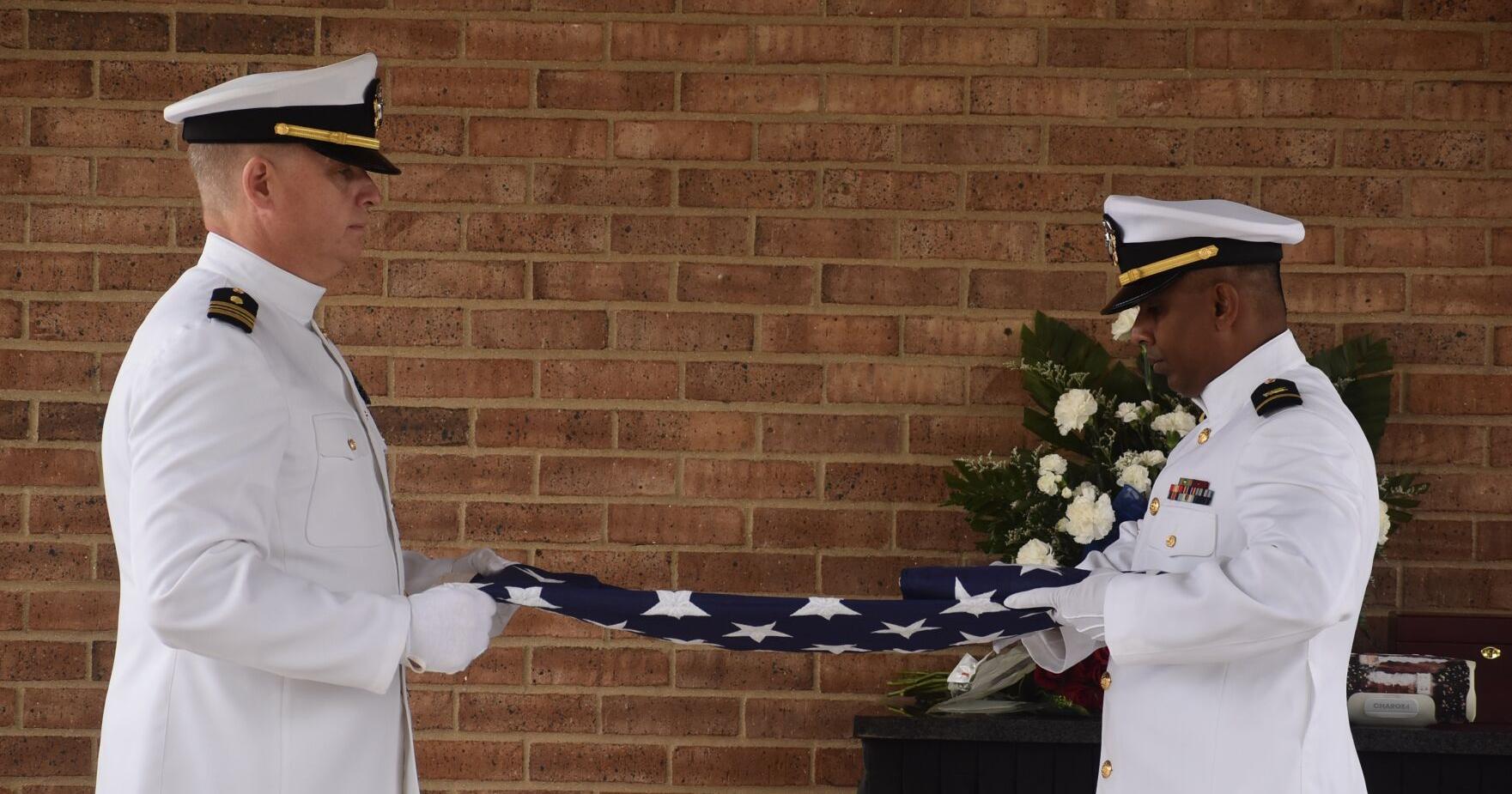 100 attend unaccompanied burial of Navy veteran - Vimarsana News