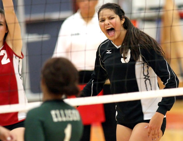 Heights sweeps Ellison 3-0