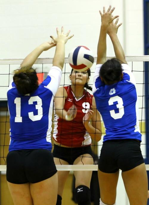 Cove Dominates Heights to Maintain 8-5A Lead