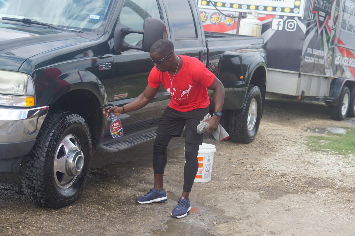 Local Car Wash Fundraiser Benefits Family Of Jervontrae Robinson Local News Kdhnews Com