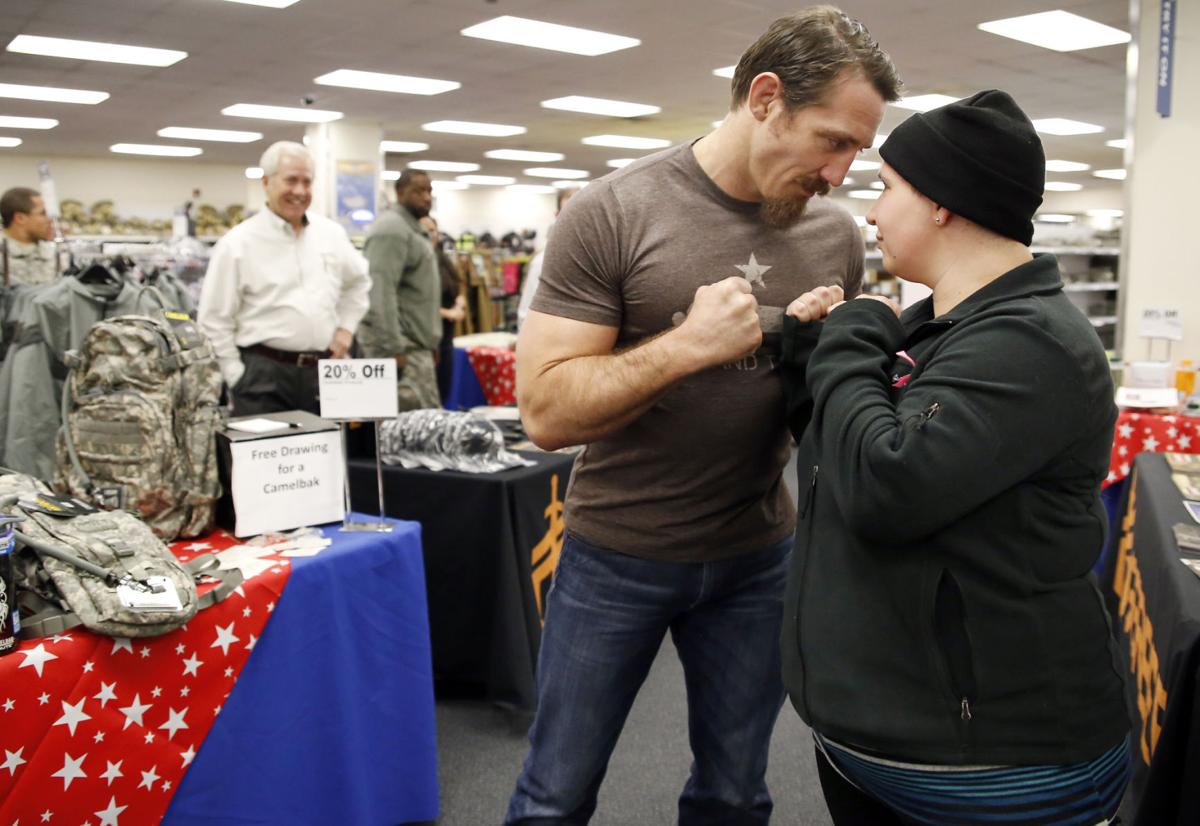 Ufc Fighter Tim Kennedy Meets Greets Local Soldiers Sports