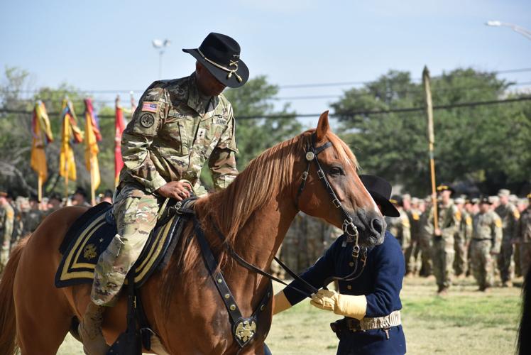 Admiral assumes command of 1st Cavalry Division | Fort Cavazos Herald |  kdhnews.com