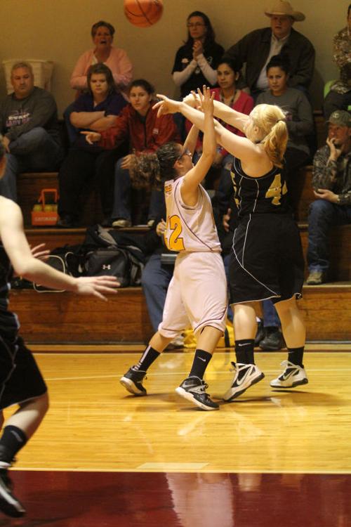LometaEvantGIRLSBasketball31.jpg