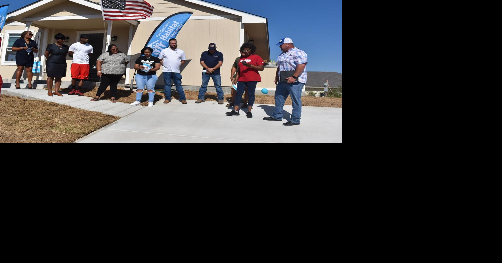 Killeen woman receives keys to new house from Habitat for Humanity